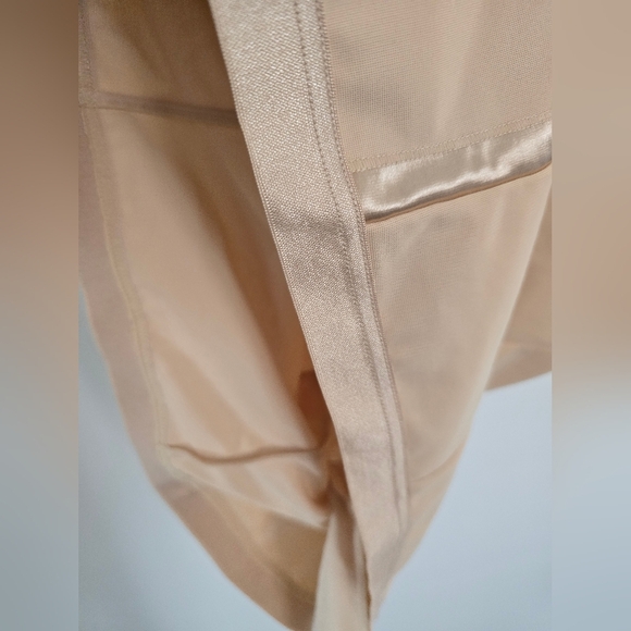 Maidenform Flexees 38B Shapewear Firm Control Convertible Slip Build In Bra - Picture 6 of 9